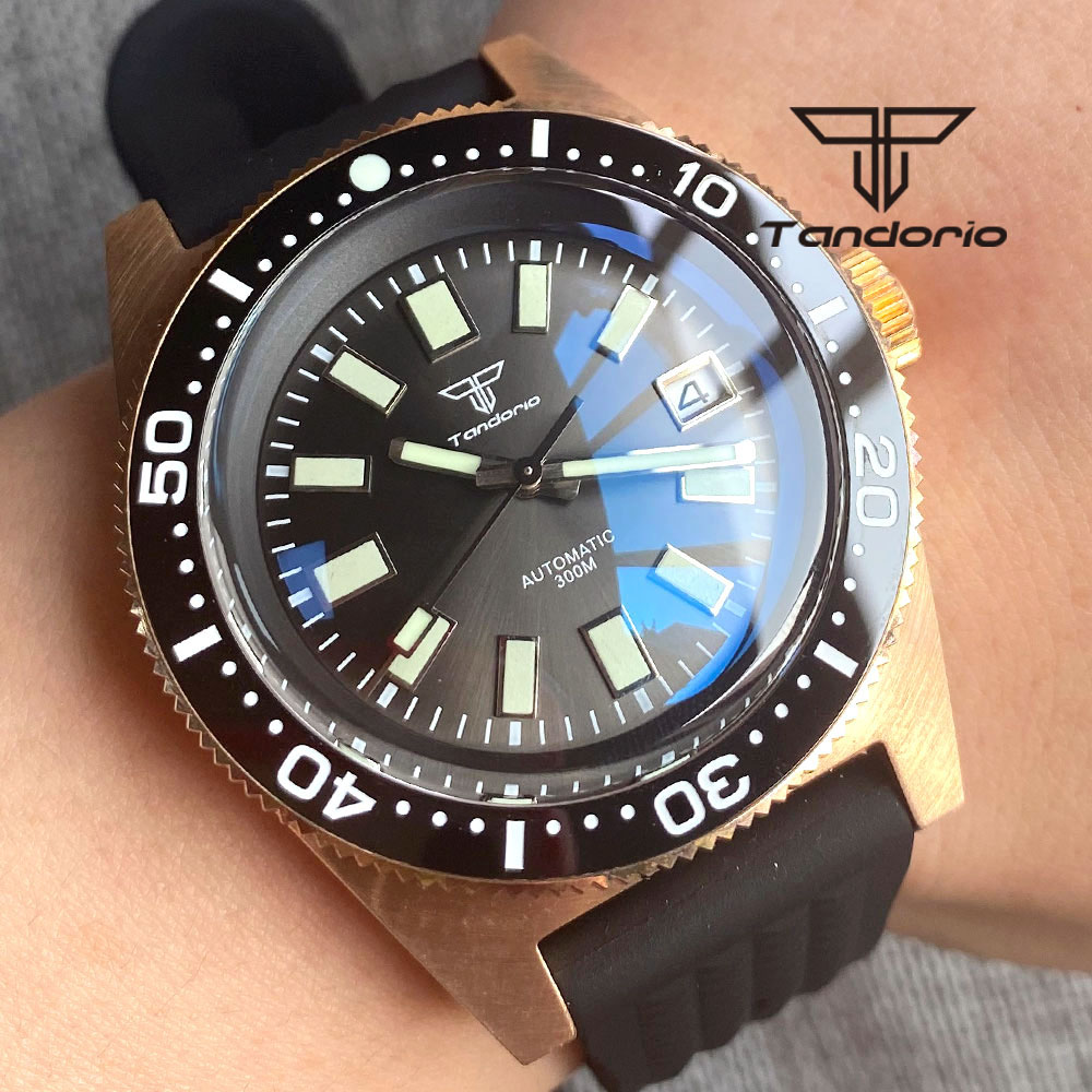 Tandorio 62 MAS CUSN8 Solid Br - Rubber Strap Diver recension och pris