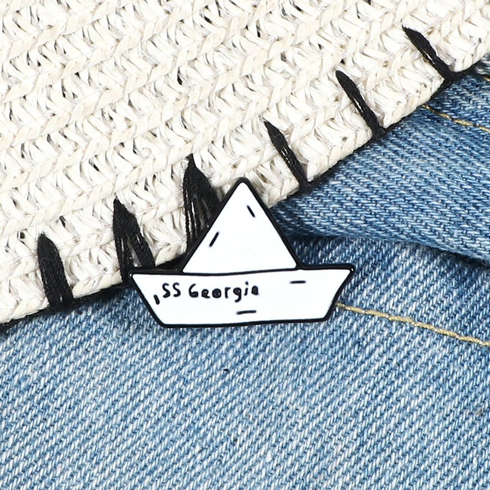 Paper Boat Enamel Pin SS Georg - Buckle Pin Ss recension och pris